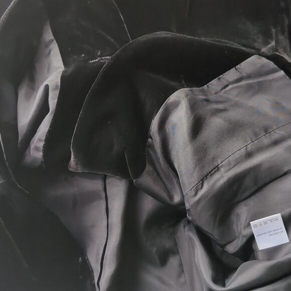 Luxury Silk Blend Black Velvet Blazer with Bow Accent Ribbon Detailing Size 6 - Picture 9 of 15